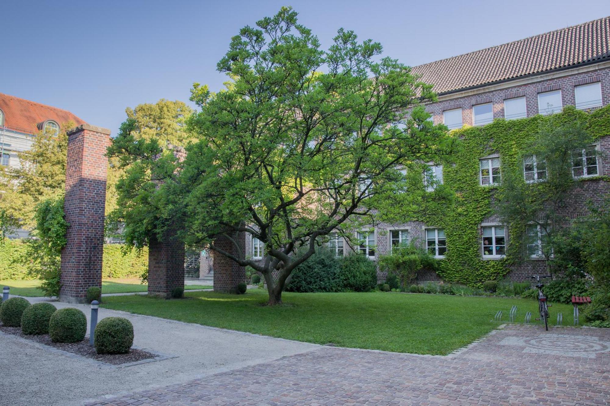 Bildungs- Und Gaestehaus Pallotti Haus Freising Hotel Exterior photo